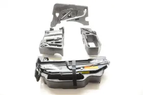 695.po1314 Porsche Jack And Tool Kit Fits 11-14 Cayenne