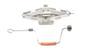 695.po1l86 Porsche 83-91 944 Jack With Handle