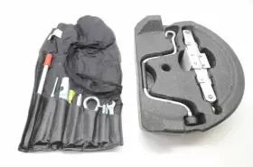99672210100 Porsche 695.po1s02 1997-2004 Boxster S Jack And Tool Kit
