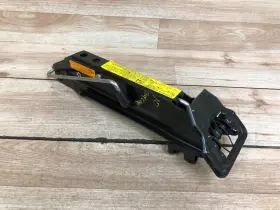 7l0011031b Porsche Cayenne Oem Rear Trunk Spare Emergency Wheel Jack Lift 03-10