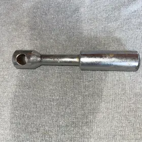 Ur13886 Rolls-royce 1986 Silver Spur Wheel Nut Socket Wrench Tool Britool Oem