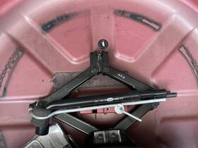 Rover 695.rv1419 Emergency Roadside Tools Toolkit 2019 Lr Discovery Sport Jack Lugwrench 1015099