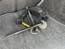 695.rv1e17 Rover Emergency Roadside Tools Toolkit Jack Lugwrench 2017 Rr Evoque 1007501 695.rv1e17 Rover Emergency Roadside Tools Toolkit Jack Lugwrench 2017 Rr Evoque 1007501