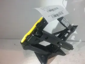 564.gm7p07 Saturn Ion 2007 Jack 773749