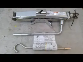 564.sz1g12 Suzuki Jack And Tools Factory Kit Fits Sx4 2012 400393