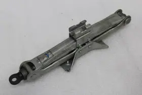 09111-12100 Toyota 1990 1991 1992 1993 Celica Spare Tire Jack