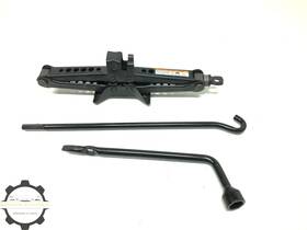 Toyota 4f111 Emergency Spare Tire Jack Lift Tool Set