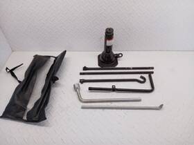 Toyota 564.to1217 10-24 4runner Jack&tools Kit With Pouch