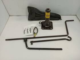 Toyota 564.to1500 1996-02 4 Runner Spare Tire Jack With Tools 11908180