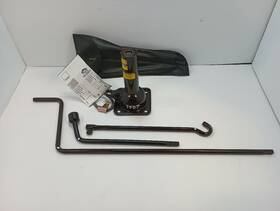Toyota 564.to1597 1997 4 Runner Spare Tire Jack With Tools 12619930