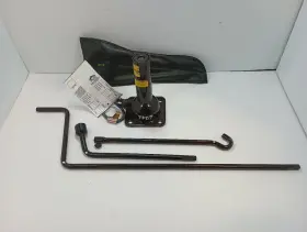 564.to1597 Toyota 1997 4 Runner Spare Tire Jack With Tools 12619930 564.to1597 Toyota 1997 4 Runner Spare Tire Jack With Tools 12619930