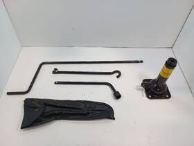Toyota 564.to1598 1996-02 4 Runner Spare Tire Jack With Tools 12818009