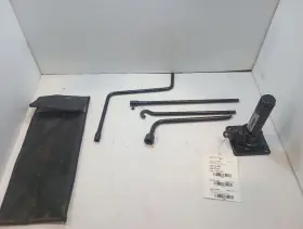 564.to1898 Toyota Bottle Jack And Tools From 1998 Tacoma 12400990
