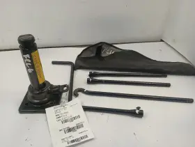 564.to1900 Toyota 2000 Tundra Spare Tire Jack With Tools 12183395