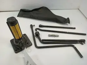 564.to1904 Toyota 2004 Tundra Spare Tire Jack With Tools 11345681