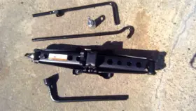 564.to1d17 Toyota Highlandr 2017 Jack 328882