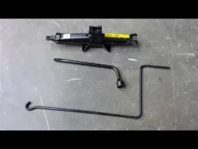 564.to1h03 Toyota Jack And Tools Factory Kit Fits Camry 2003