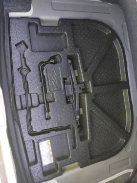 564.to1h16 Toyota Camry 2016 Jack 2697328