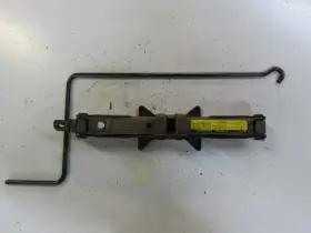 564.to1h98 Toyota Jack And Tool Kit Fits 98 Camry 313085