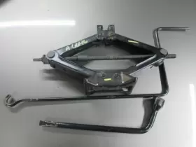 564.to1h99 Toyota Jack And Tool Kit Fits 99 Camry