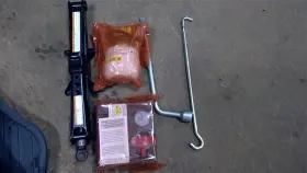 564.to1i20 Toyota 19 20 21 22 Prius Jack And Tools Set 10293177
