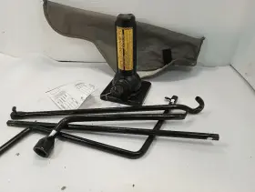 564.to1s05 Toyota 2005 Sequoia Spare Tire Jack With Tools 12128602