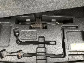 695.to1h13 Toyota 2013 Camry Emergency Roadside Tools Toolkit Jack Lugwrench