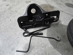 Toyota 911147010 2004 - 2009 Prius Jack And Tool Kit Complete As Pictured Oem