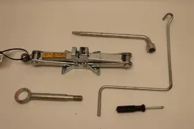 Su003-09481 Toyota 2017 86 Emergency Spare Jack Lift Wrench Screwdriver Tool Kit Oem
