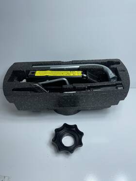 Volkswagen 1k0011031d 2005 - 2014 Jetta Genuine Tool Kit And Tire Nut