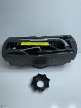 1k0011031d Volkswagen 2005 - 2014 Jetta Genuine Tool Kit And Tire Nut
