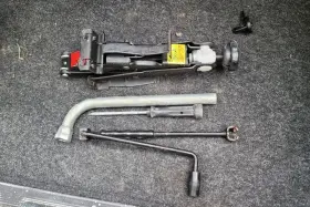 564.vw1b08 Volkswagen Jack Fits 2008 Beetle 2070536