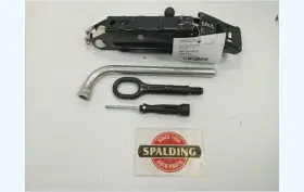 564.vw1h13 Volkswagen Jack With Tools From 2013 Golf 10125319