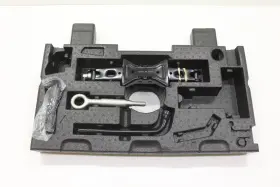 31680034 Volvo 2016 - 2026 Xc90 Emergency Jack Tool Kit With Foam Holder Oem