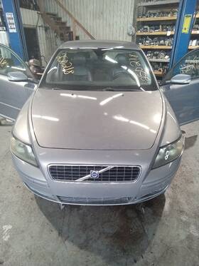 Volvo 564.vo1i06 S40 2006 Jack 1334374