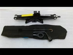 Jack And Tools Factory Kit Fits Sportage 2011 357681 Used. Price: $75.00.