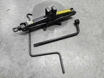 2003 - 2010 Pontiac Vibe Jack And Tool Kit *complete As Pictured* Oem 88969156 Used. Price: $80.00.
