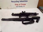Vue 2005 Jack 170903 Used. Price: $67.09.