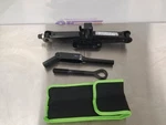 2025 Kia Carnival Ex 3.5L Complete Jack And Tool Kit Used. Price: $142.50.