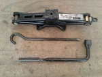 Accord 2003 Jack 2432994 Used. Price: $123.49.