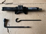 2001-2006 Acura Mdx Emergency Tire Jack & Tool Kit Set Oem Used. Price: $46.93.
