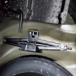 Corolla 2017 Jack 1125553 Used. Price: $86.51.