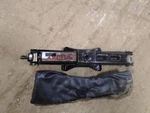 Accord 2003 Jack 1055831 Used. Price: $74.00.
