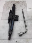 Jack W/ Tool 2.2L A/t 1999 Toyota Camry SH-6-0P Used. Price: $64.00.