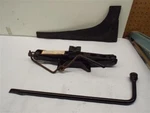 Taurus 2000 Jack 195827 Used. Price: $67.09.