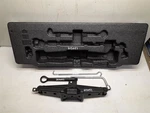 Toyota Venza 2021 Jack 1170409 Used. Price: $220.00.