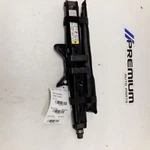 Vue 2006 Jack 532566 Used. Price: $60.00.