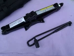 2012-2020 Audi A3 Emergency Spare Tire Lift Jack 8V0011031B Oem With Tool Bag Used. Price: $49.99.