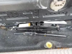 Explorer 2002 Jack 305120 Used. Price: $70.00.