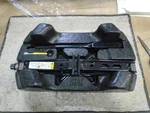 Impala 2004 Jack 1663778 Used. Price: $85.50.